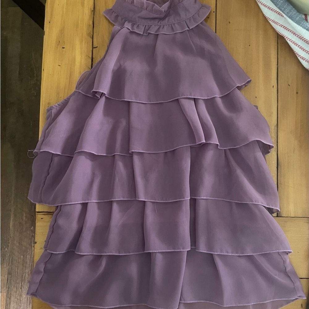 Chic Sleeveless Ruffled Top - Picture 3 of 4